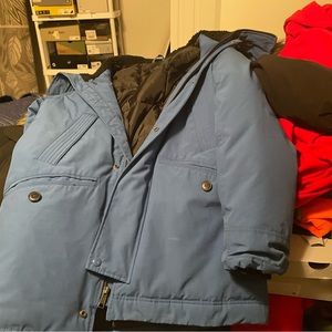 Men medium to a tall  gap coat in blue